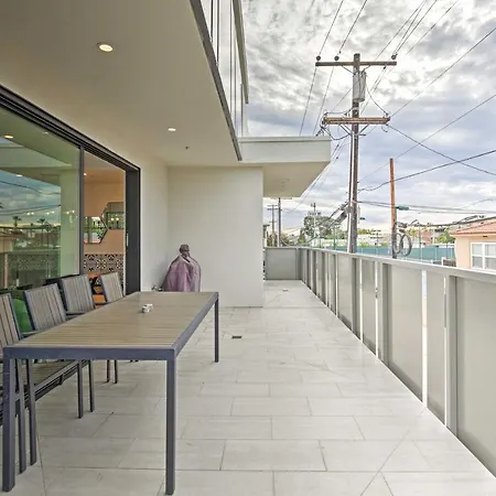 Chic Coronado Retreat With Patio And 4 Cruiser Bikes!